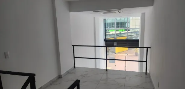 Loja / Salão / Ponto Comercial para venda ou aluguel, 55m² no Recreio dos Bandeirantes, Rio de Janeiro
