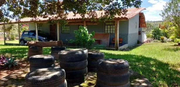 Fazenda / Sítio / Chácara com 4 Quartos à venda, 1000m² no Pinhões, Santa Luzia