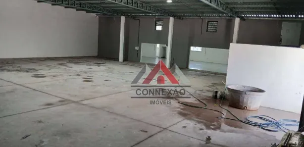 Galpão / Depósito / Armazém para venda ou aluguel, 1000m² no Jardim Itamarati, Poá