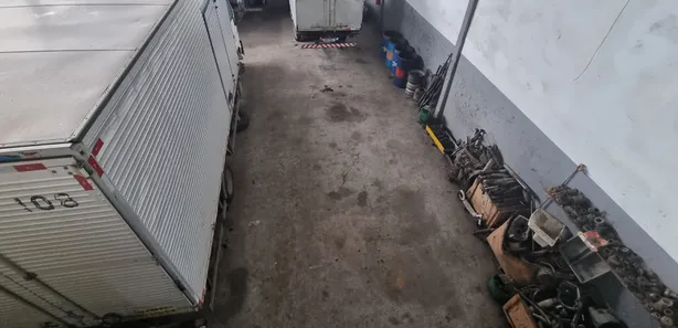 Garagem à venda, 400m² no Pirajá, Salvador