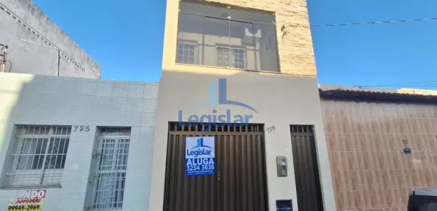 Casa com 4 Quartos para alugar, 200m² no São José, Aracaju