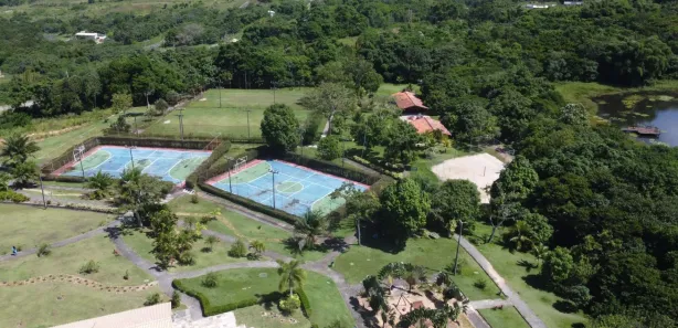 Terreno / Lote / Condomínio à venda, 731m² no , Simões Filho