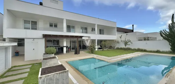 Casa de Condomínio com 4 Quartos à venda, 700m² no Camobi, Santa Maria
