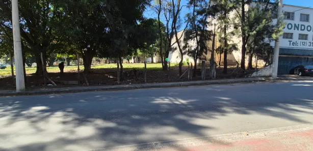 Galpão / Depósito / Armazém para venda ou aluguel, 5000m² no Parque Mondesir, Lorena