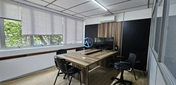 Loja / Salão / Ponto Comercial à venda, 60m² no Centro, Atibaia
