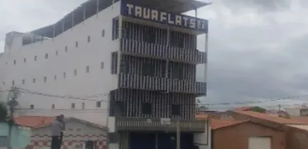 Prédio Inteiro com 32 Quartos para venda ou aluguel, 1400m² no Alto Brilhante, Tauá