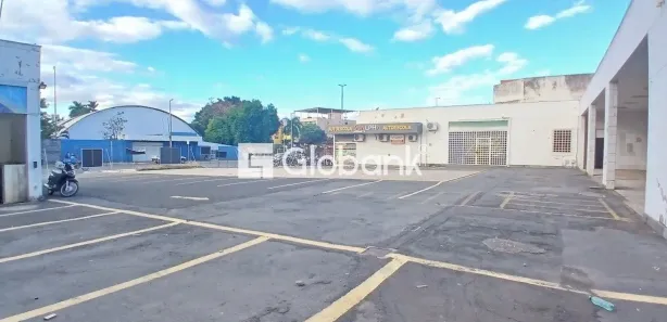 Loja / Salão / Ponto Comercial para venda ou aluguel, 708m² no Centro, Montes Claros