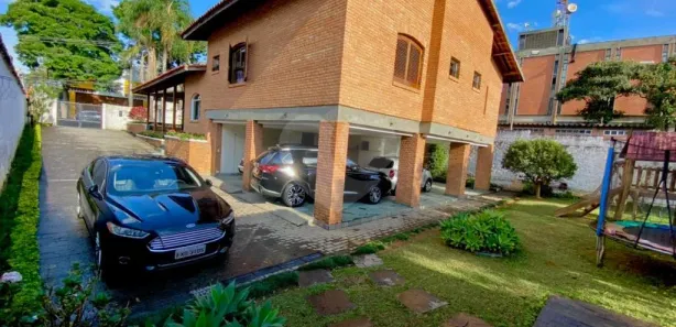 Casa com 4 Quartos à venda, 333m² no Centro, Embu das Artes