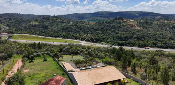 Fazenda / Sítio / Chácara com 4 Quartos à venda, 3000m² no , Mairinque