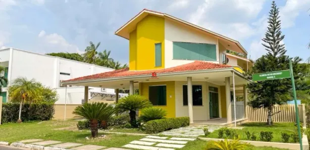 Casa de Condomínio com 4 Quartos para venda ou aluguel, 440m² no Ponta Negra, Manaus