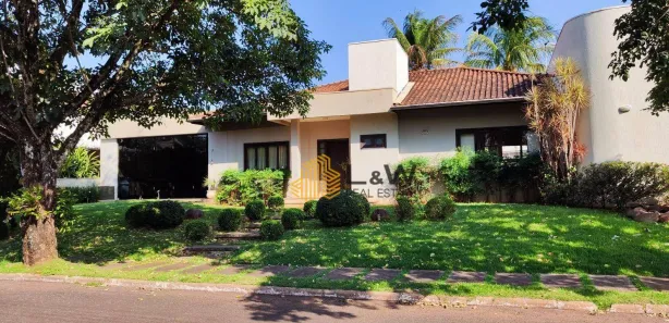 Casa de Condomínio com 2 Quartos para venda ou aluguel, 418m² no Bourbon, Foz do Iguaçu