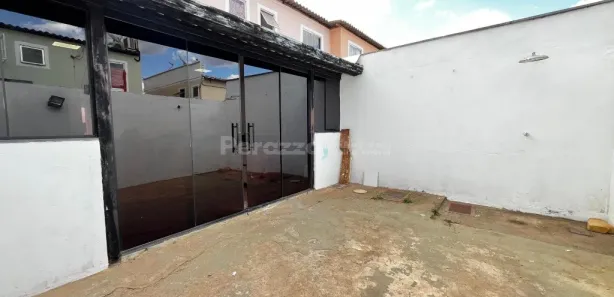 Casa de Condomínio com 2 Quartos para alugar, 58m² no Jardins Mangueiral, Brasília