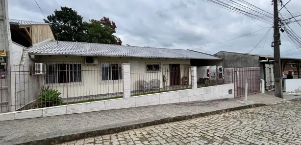 Casa com 3 Quartos à venda, 151m² no Água Verde, Blumenau