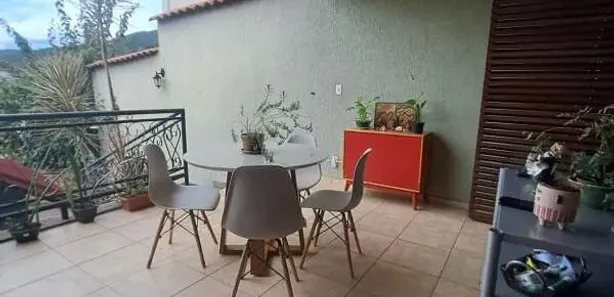 Casa com 3 Quartos à venda, 100m² no Centro, Raposos