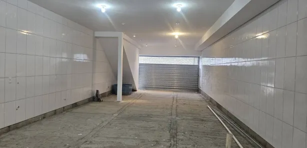 Galpão / Depósito / Armazém para alugar, 125m² no Centro, Bragança Paulista
