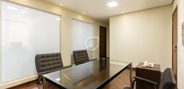 Conjunto Comercial / Sala à venda, 78m² no Centro, Curitiba