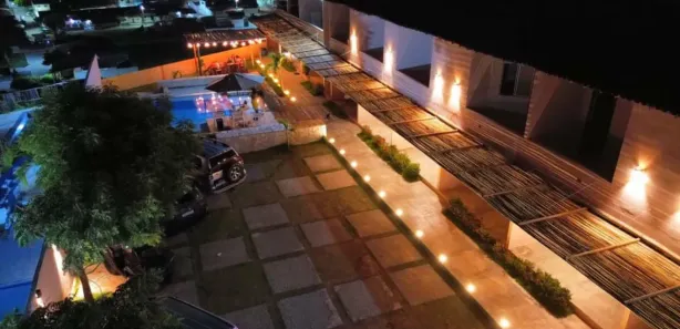 Hotel / Motel / Pousada com 16 Quartos à venda, 700m² no , Baía Formosa