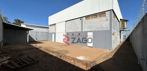 Galpão / Depósito / Armazém à venda, 326m² no Jardim Maracanã, Uberaba