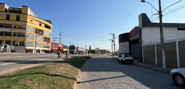 Galpão / Depósito / Armazém para venda ou aluguel, 3200m² no Parque Jóquei Club, Campos dos Goytacazes