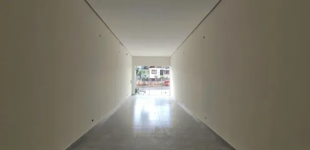 Loja / Salão / Ponto Comercial para alugar, 80m² no Vila Shangri-La, Apucarana