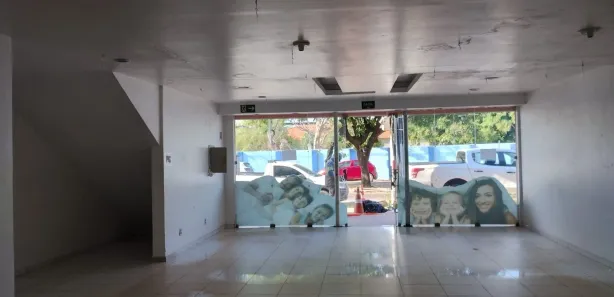 Loja / Salão / Ponto Comercial para alugar, 106m² no Santa Clara, Santarém