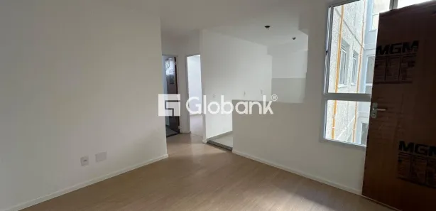 Apartamento com 2 Quartos para alugar, 45m² no São Geraldo, Montes Claros