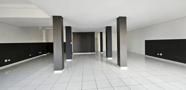 Loja / Salão / Ponto Comercial para alugar, 180m² no Centro, Apucarana