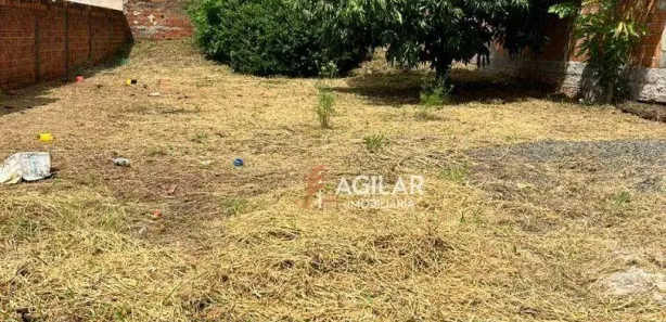 Terreno / Lote / Condomínio à venda, 302m² no Leonor, Londrina
