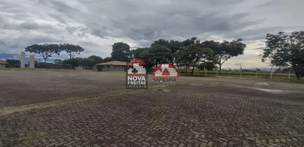Galpão / Depósito / Armazém à venda, 8000m² no Loteamento Industrial Água Preta, Pindamonhangaba