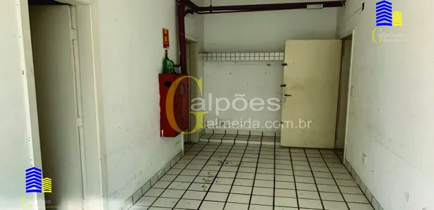 Galpão / Depósito / Armazém para alugar, 600m² no Jardim Flórida, Barueri