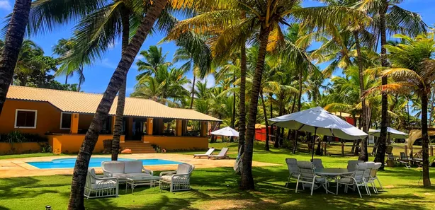 Casa de Condomínio com 5 Quartos para alugar, 645m² no Busca Vida (Abrantes), Camaçari