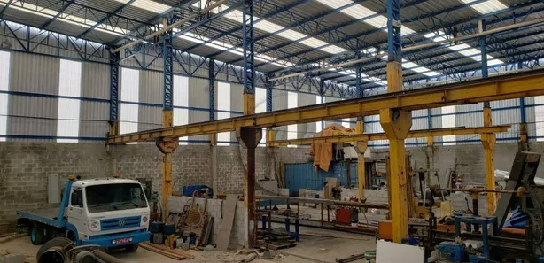 Galpão / Depósito / Armazém à venda, 700m² no Vila Homero Thon, Santo André
