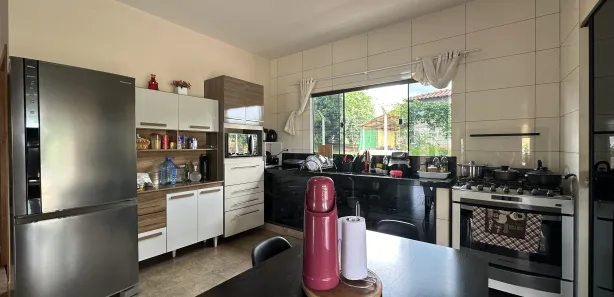 Fazenda / Sítio / Chácara com 4 Quartos à venda, 250m² no Itaúna, Ibiporã