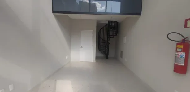 Loja / Salão / Ponto Comercial para alugar, 25m² no Centro, Marília