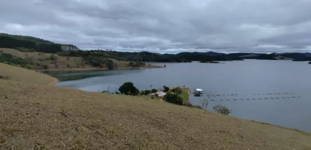 Fazenda / Sítio / Chácara com 2 Quartos para alugar, 50000m² no Espirito Santo, Paraibuna