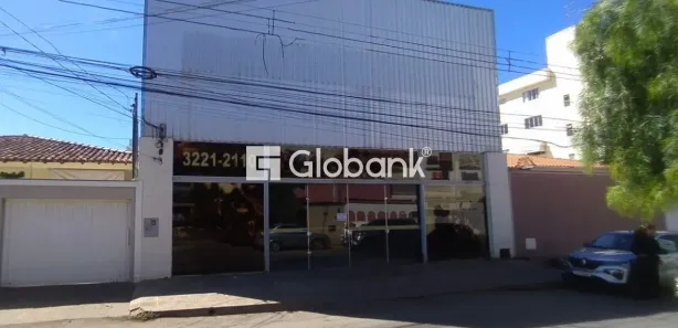 Galpão / Depósito / Armazém à venda, 360m² no São José, Montes Claros