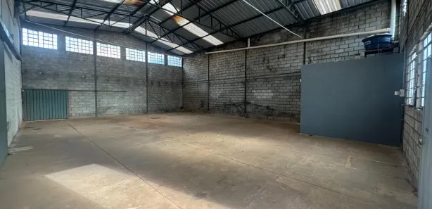 Galpão / Depósito / Armazém à venda, 360m² no Jardim Canadá, Nova Lima