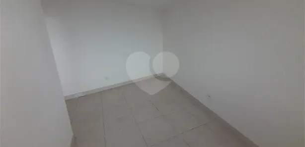 Casa de Vila com 1 Quarto para alugar, 40m² no Jardim Pazini, Taboão da Serra