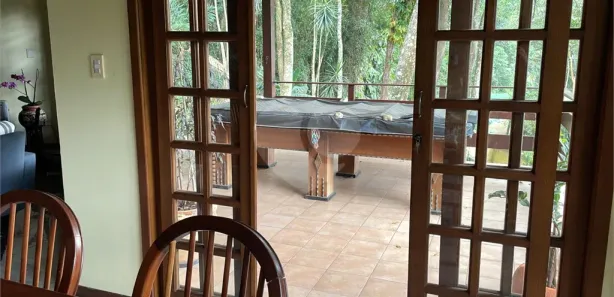 Casa de Condomínio com 3 Quartos para venda ou aluguel, 277m² no Caraguatá, Mairiporã