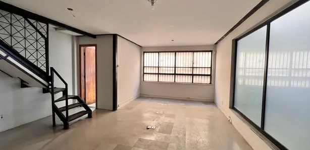 Prédio Inteiro com 23 Quartos para alugar, 630m² no Pituba, Salvador