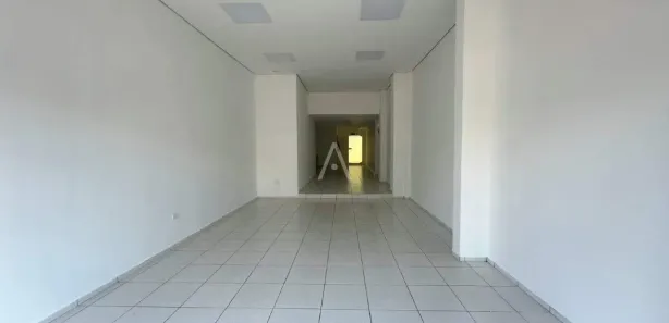 Conjunto Comercial / Sala para alugar, 83m² no Centro, Toledo