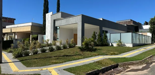 Casa de Condomínio com 3 Quartos à venda, 180m² no Residencial Condomínio Jardim Veneza, Senador Canedo