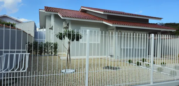 Casa com 3 Quartos à venda, 130m² no São Francisco, Santo Amaro da Imperatriz