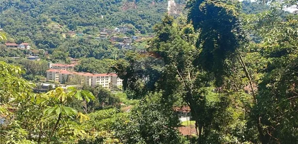 Terreno / Lote / Condomínio à venda, 922m² no Quitandinha, Petrópolis