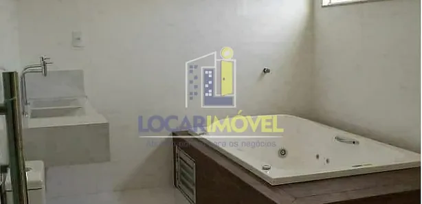 Sobrado com 3 Quartos à venda, 372m² no Boa Vista, Vitória da Conquista