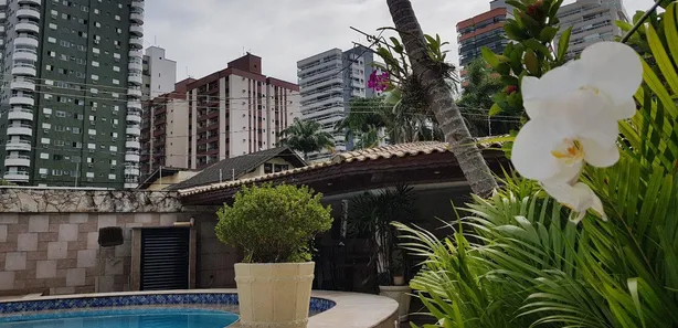 Sobrado com 5 Quartos à venda, 370m² no Canto do Forte, Praia Grande
