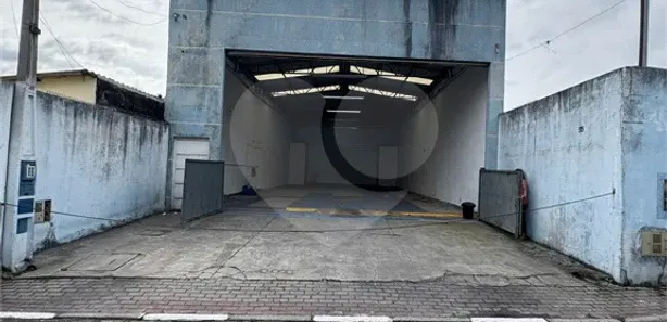 Galpão / Depósito / Armazém para alugar, 300m² no Vila Varela, Poá
