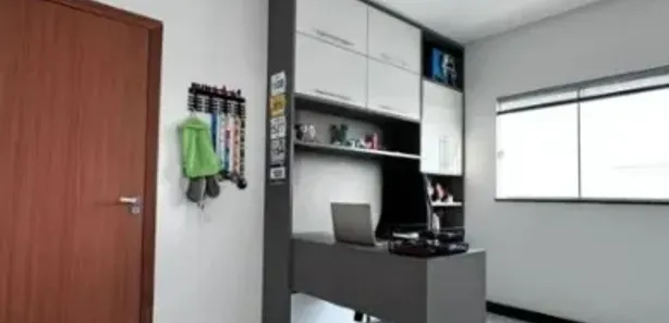 Sobrado com 4 Quartos à venda, 285m² no Primavera, Vitória da Conquista
