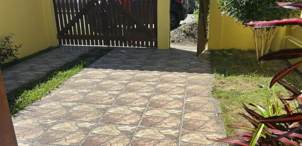 Casa com 2 Quartos para alugar, 89m² no Cordeirinho (Ponta Negra), Maricá
