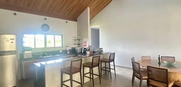 Casa de Condomínio com 3 Quartos para alugar, 180m² no , Bananeiras